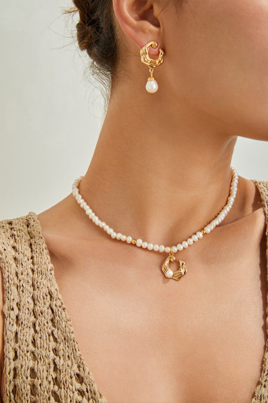 Wave Pearl Necklace